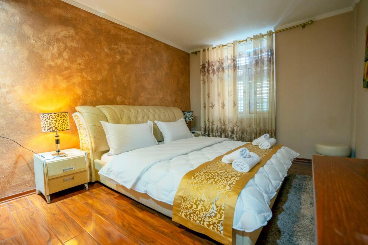 Zobo Hotel Shkoder Bagian luar foto