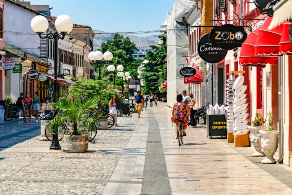 Zobo Hotel Shkoder Bagian luar foto