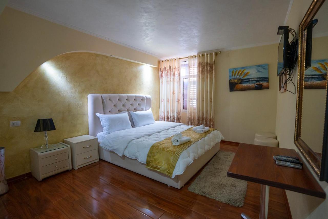 Zobo Hotel Shkoder Bagian luar foto