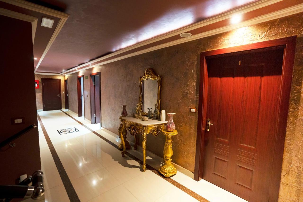 Zobo Hotel Shkoder Bagian luar foto