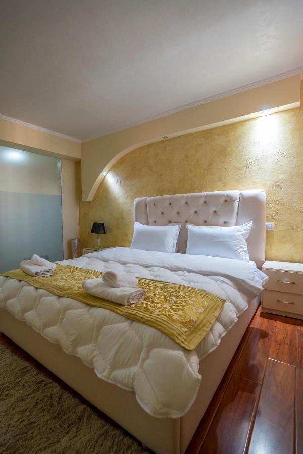 Zobo Hotel Shkoder Bagian luar foto