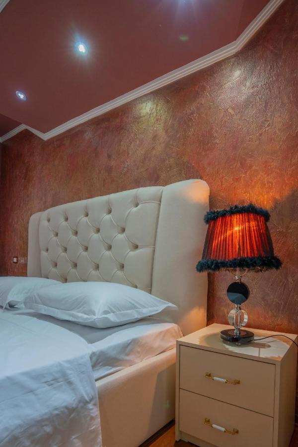 Zobo Hotel Shkoder Bagian luar foto