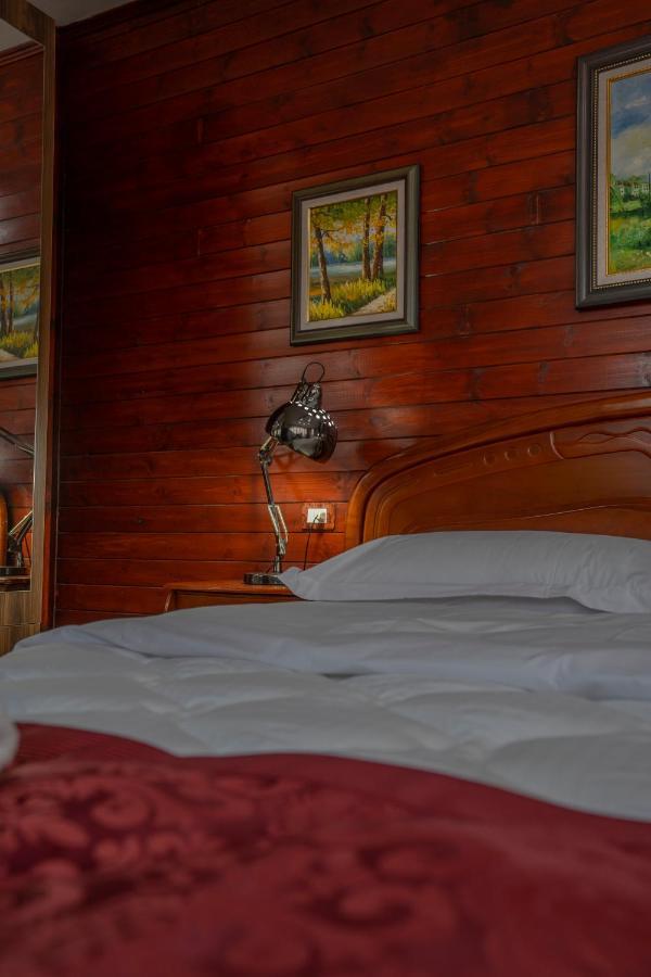 Zobo Hotel Shkoder Bagian luar foto